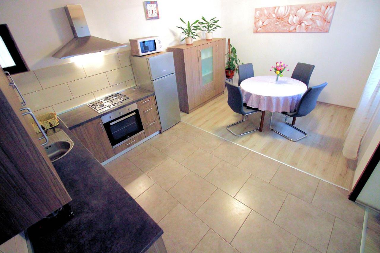 Apartment Leana Selce Dış mekan fotoğraf